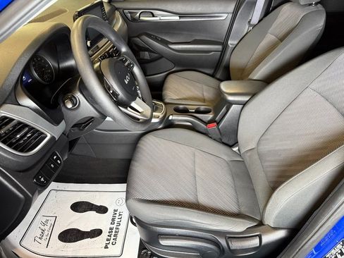Used 2023 Kia Seltos LX AWD/4WD image 18