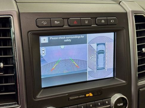 Used 2019 Ford Expedition Platinum image 14