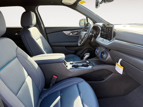 New 2025 Chevrolet Blazer RS w/ Driver Confidence II Package image 15