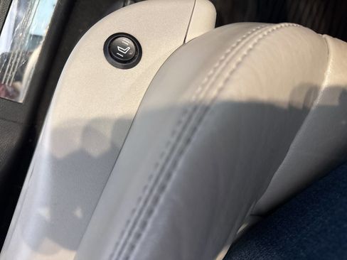 Used 2013 Cadillac SRX FWD image 27