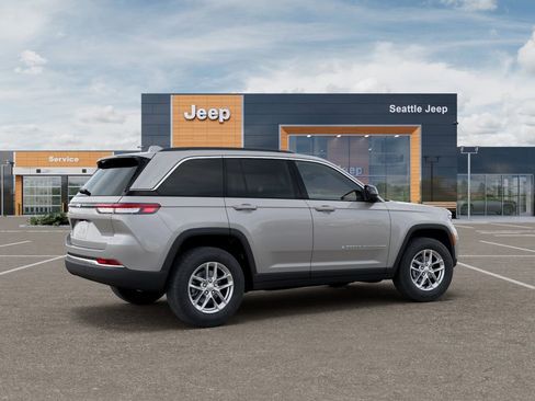 New 2026 Jeep Grand Cherokee Laredo X AWD/4WD image 5