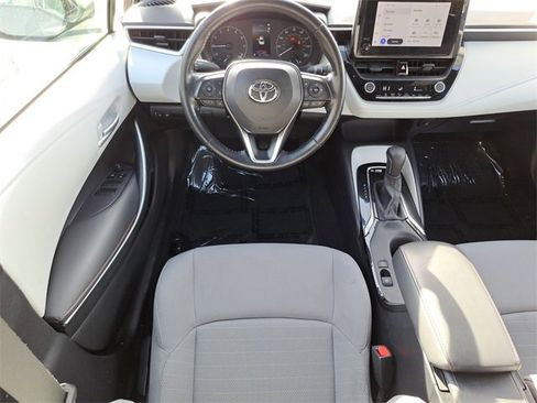 Used 2023 Toyota Corolla SE image 11
