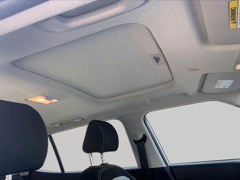 Certified 2025 Hyundai Venue SEL FWD image 13