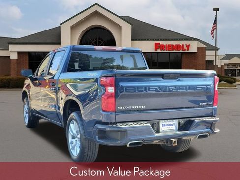 Used 2020 Chevrolet Silverado 1500 Custom w/ Custom Value Package AWD/4WD image 4