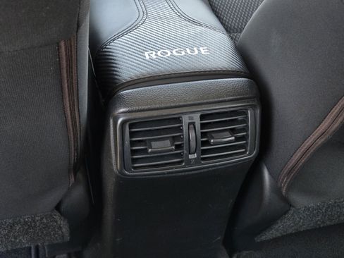 Used 2018 Nissan Rogue Sport S w/ S Appearance Package FWD image 26