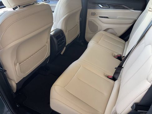 New 2026 Jeep Grand Cherokee Limited w/ Limited Altitude Package AWD/4WD image 9