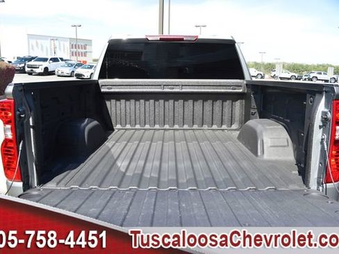 Used 2025 Chevrolet Silverado 1500 Custom image 9