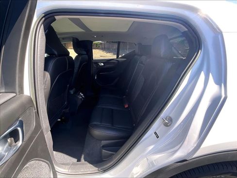 Used 2023 Volvo XC40 B5 Ultimate w/ Protection Package Premier AWD/4WD image 29