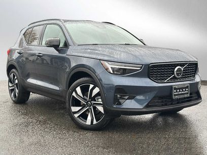 New 2026 Volvo XC40 B5 Ultra w/ Climate Package