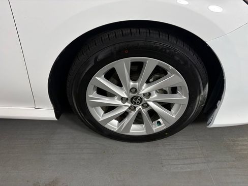 Used 2022 Toyota Camry LE w/ Carpet Mat Package (TMS) FWD image 10