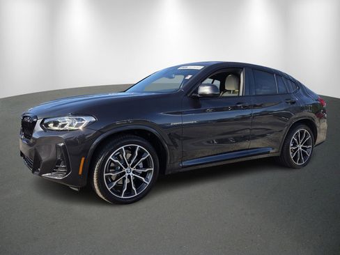 Used 2022 BMW X4 xDrive30i w/ M Sport Package 2 image 3