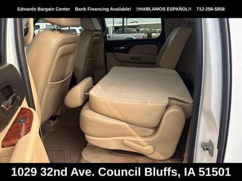 Used 2007 Chevrolet Suburban LT w/ LT Preferred Equipment Group AWD/4WD image 14