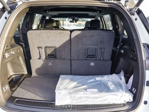 New 2025 Jeep Grand Cherokee L Altitude image 28