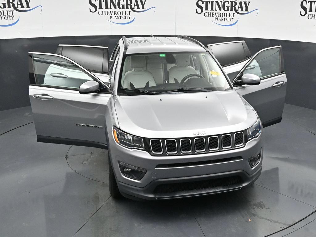 Used 2020 Jeep Compass Latitude w/ Popular Equipment Group AWD/4WD image 34