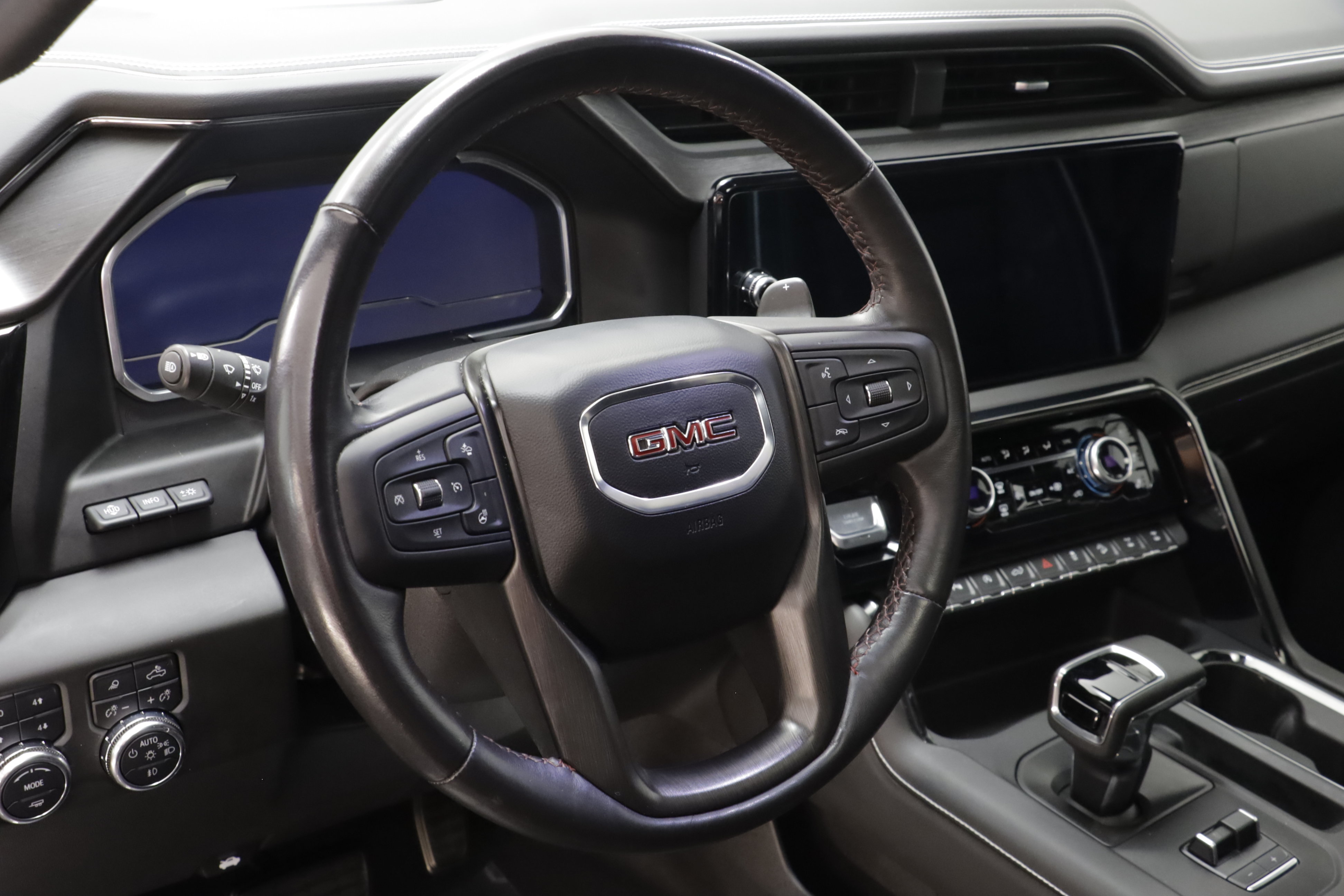 Used 2023 GMC Sierra 1500 AT4X AWD/4WD image 8