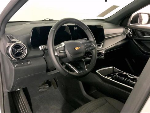 Used 2025 Chevrolet Equinox LT AWD/4WD image 14