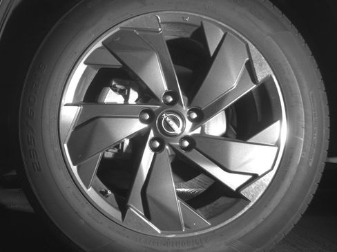 Used 2025 Nissan Rogue SV FWD image 12