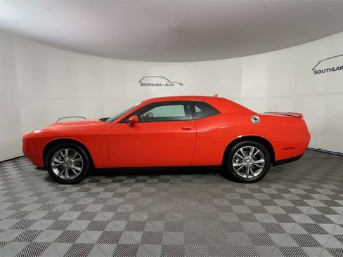 Used 2023 Dodge Challenger SXT image 5