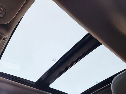 Used 2019 Ford F150 Lariat w/ Equipment Group 502A Luxury image 20