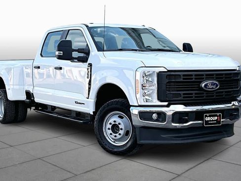 Used 2024 Ford F350 XL image 3