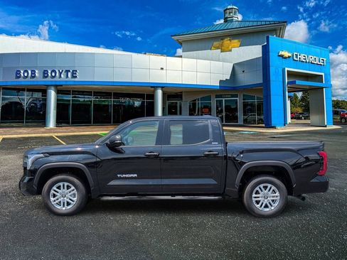 Used 2025 Toyota Tundra SR5 w/ SR5 Convenience Package RWD image 7