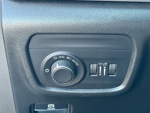Used 2023 Jeep Grand Cherokee L Laredo AWD/4WD image 10
