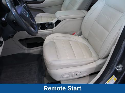 Used 2021 GMC Acadia Denali w/ Denali Ultimate Package AWD/4WD image 11