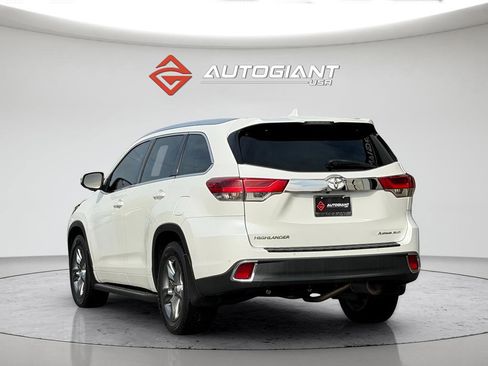 Used 2019 Toyota Highlander Limited Platinum image 9