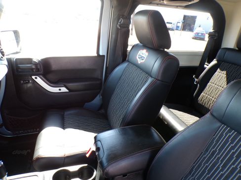 Used 2012 Jeep Wrangler Sahara AWD/4WD image 14