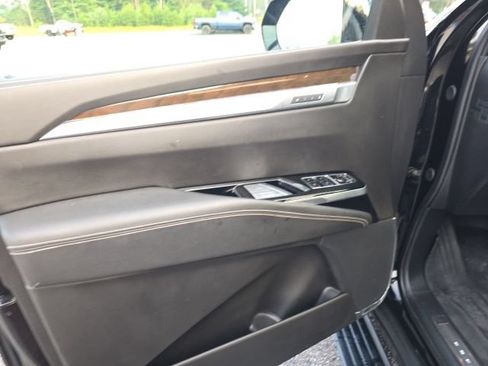 Used 2025 Cadillac Escalade Sport Platinum AWD/4WD image 36