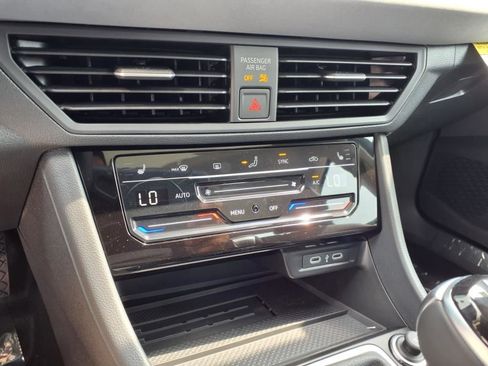 New 2025 Volkswagen Jetta SE image 11