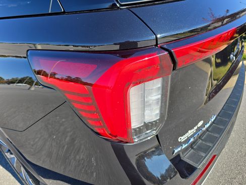 Used 2025 Ford Explorer Platinum w/ Ultimate Package image 34