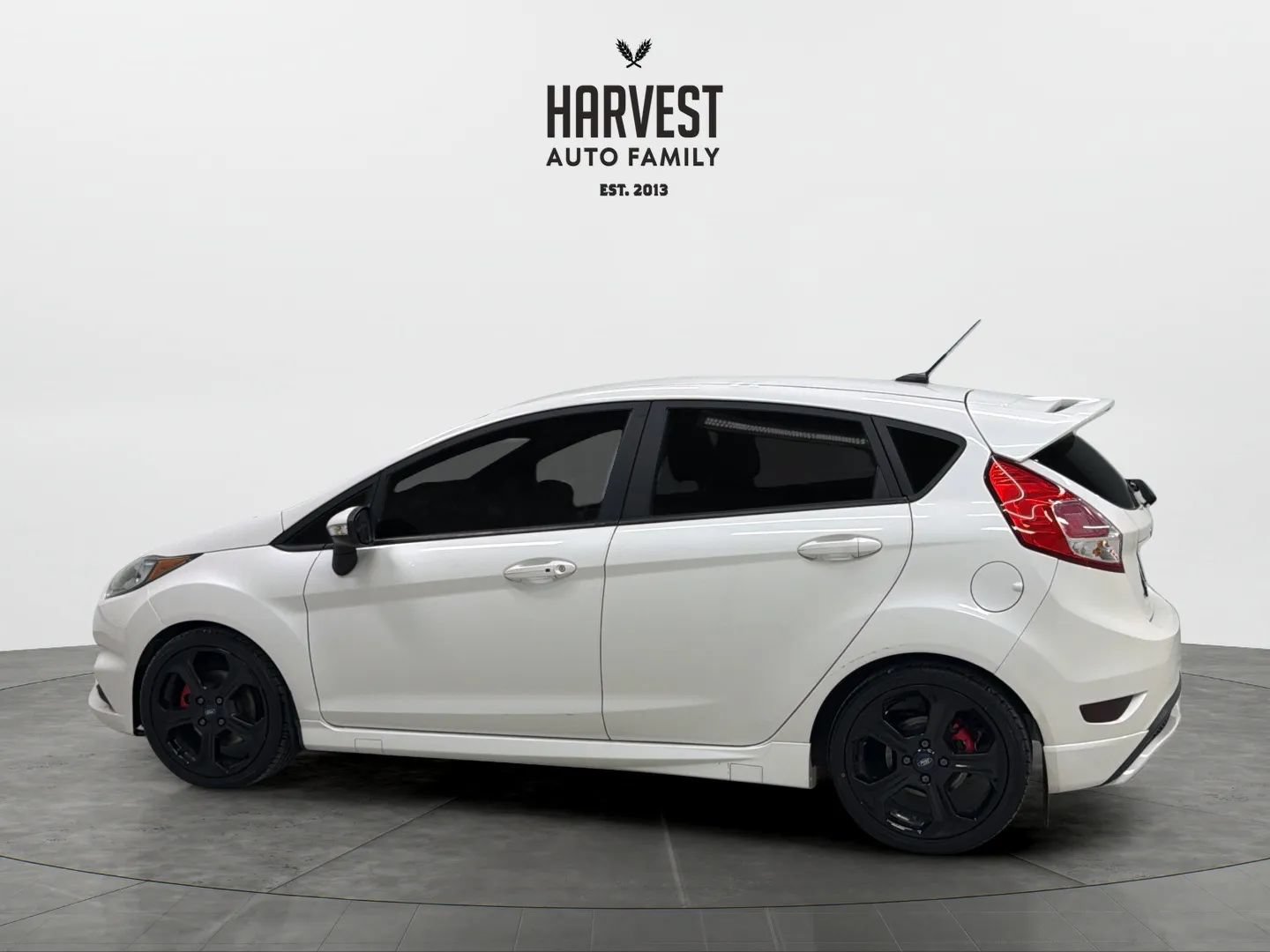 Used 2019 Ford Fiesta ST FWD image 3