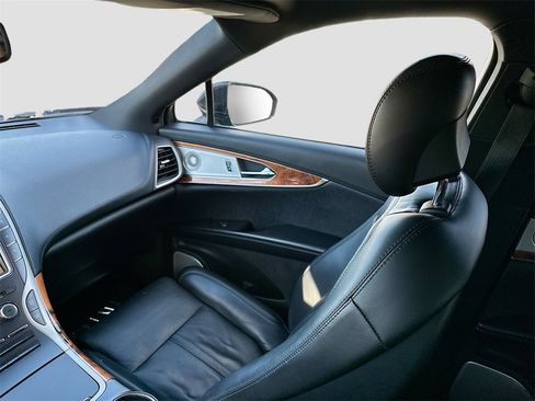 Used 2018 Lincoln MKX Reserve w/ Luxury Package image 25