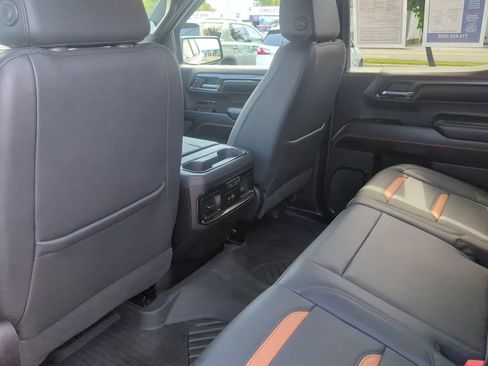 Certified 2024 GMC Sierra 1500 AT4 w/ Technology Package AWD/4WD image 17