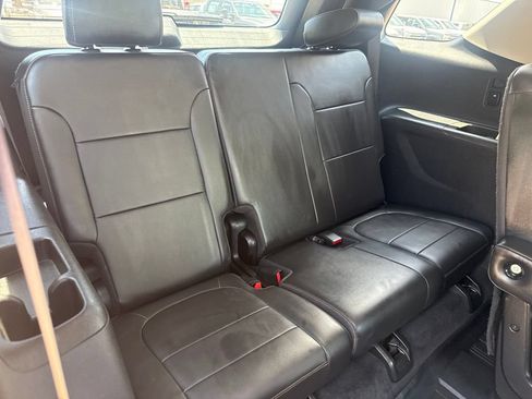 Used 2021 Chevrolet Traverse Premier w/ Redline Edition FWD image 38