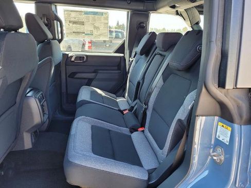 New 2025 Ford Bronco 4-Door image 9