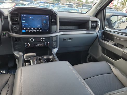 Used 2025 Ford F150 Lightning XLT AWD/4WD image 17
