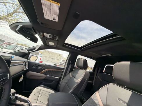 New 2026 GMC Canyon Denali image 18