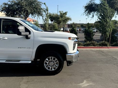 Used 2020 Chevrolet Silverado 3500 LT w/ All Star Edition AWD/4WD image 4