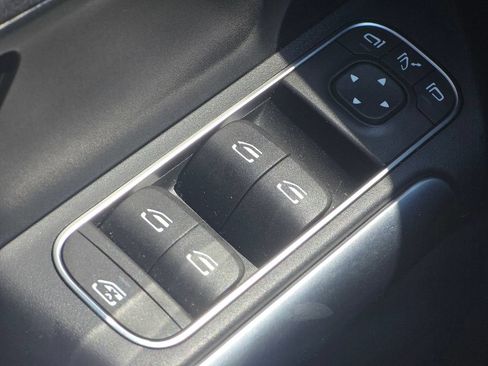 Certified 2023 Mercedes-Benz GLA 250 4MATIC image 28