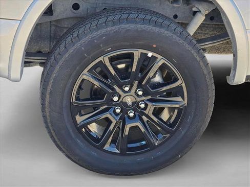 Used 2019 Ford F150 Platinum w/ Equipment Group 701A Luxury AWD/4WD image 10