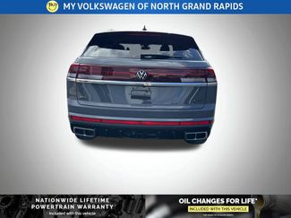 New 2026 Volkswagen Atlas Cross Sport SEL Premium R-Line AWD/4WD video 4