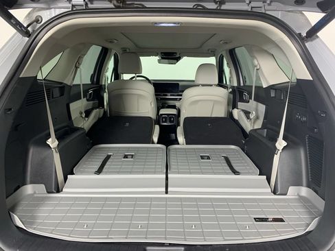 Certified 2025 Kia Sorento EX w/ Panoramic Sunroof Package AWD/4WD image 11