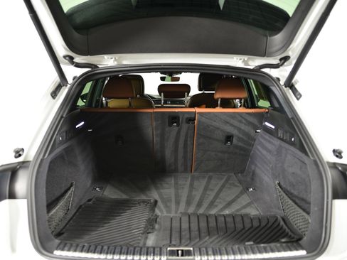 Used 2019 Audi e-tron Premium Plus image 22