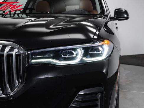 Used 2022 BMW X7 xDrive40i w/ Premium Package AWD/4WD image 10