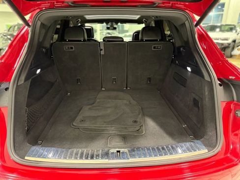 Used 2021 Porsche Cayenne S image 36