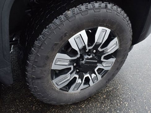 Used 2025 GMC Sierra 2500 Denali image 10