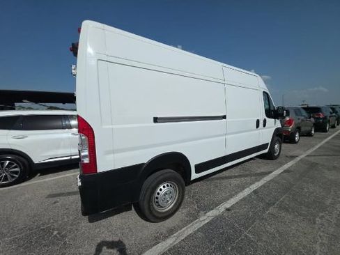 Used 2025 RAM ProMaster 2500 w/ Convenience Group FWD image 5