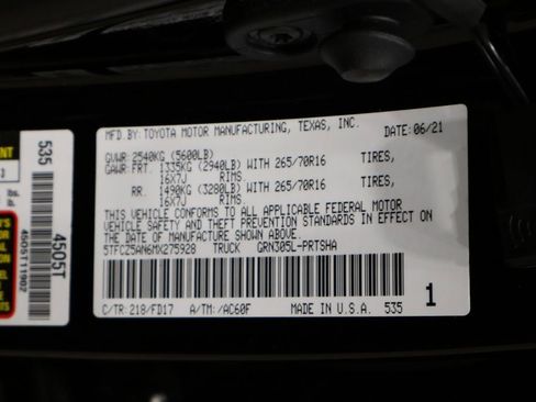 Used 2021 Toyota Tacoma TRD Off-Road w/ Technology Package image 33